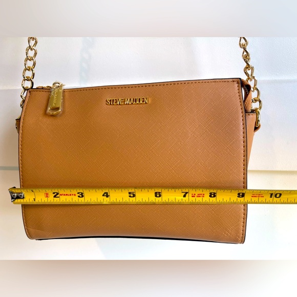 Steve Madden crossbody with gold hardware! - Picture 5 of 7